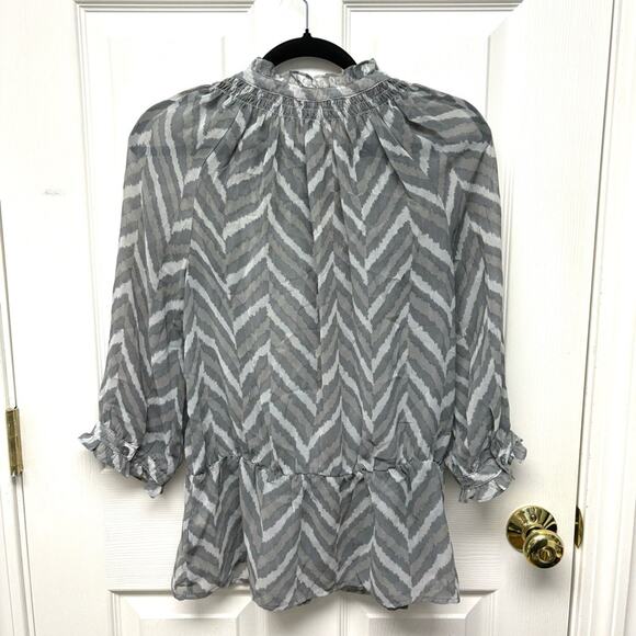 Banana Republic Gray Chevron Sheer Peplum Blouse, 3/4 sleeves, Woman's Size M - Picture 2 of 9